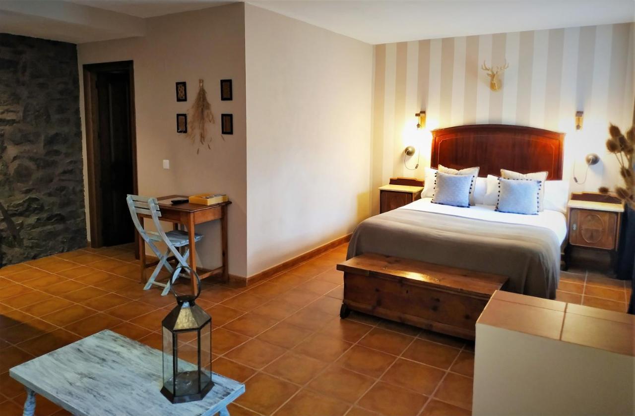 Hotel Rural Curia El Castellar Buitenkant foto